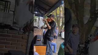 Download lagu Moment pengamen syahdu bawakan instrumen pake biola #shortvideo mp3