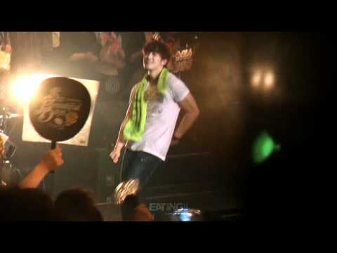 [Fancam] 120525 6 Beautiful Days in Tokyo - Junho Cut 1