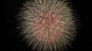 preview picture of video 'ふくろい遠州の花火 2011 大玉１００連発 - Fukuroi Enshu Fireworks -'