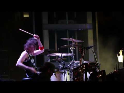 ZOLTAN CHANEY up close! KILLING it on the drums!