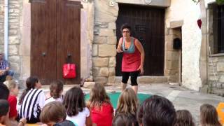 preview picture of video 'El Bla Bla torna a Vallfogona de Riucorb amb contes per grans i petits'