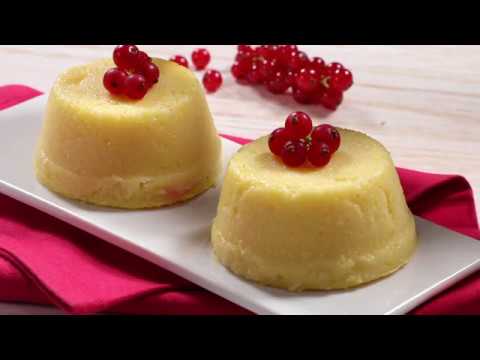 Tortino di polenta con cuore di Taleggio DOP e ribes con fonduta di Formai de Mut DOP