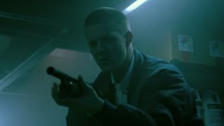 事件に巻き込まれたバンドの行く末は…／映画『グリーンルーム』予告編