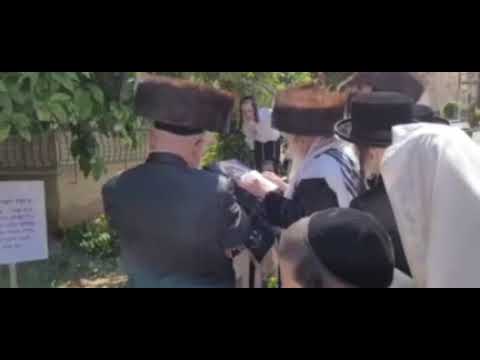 Dezh Rebbe Birkas Hailionos - Chol Hamoed Pesach 5782