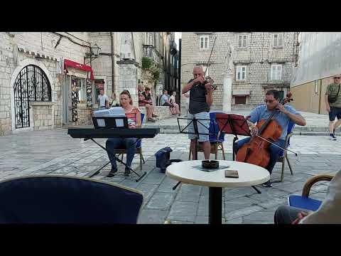 Trio LOCO plays Csárdás composed by Istvan Kuruc