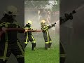 Ken jij het brandweerspelletje vogelspuiten? Boer Frans en Johan Vlemmix spelen het | RTV Oost