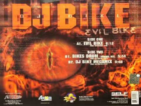 b2 Dj bike feat  mc d lux  dj bike megamix sq