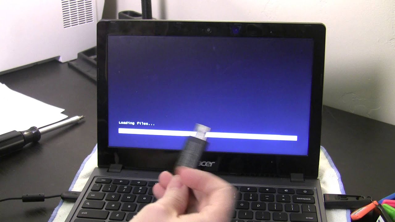 Windows 10 on Chromebook (Part 2. Acer C720) Bios Flashing & Windows Install
