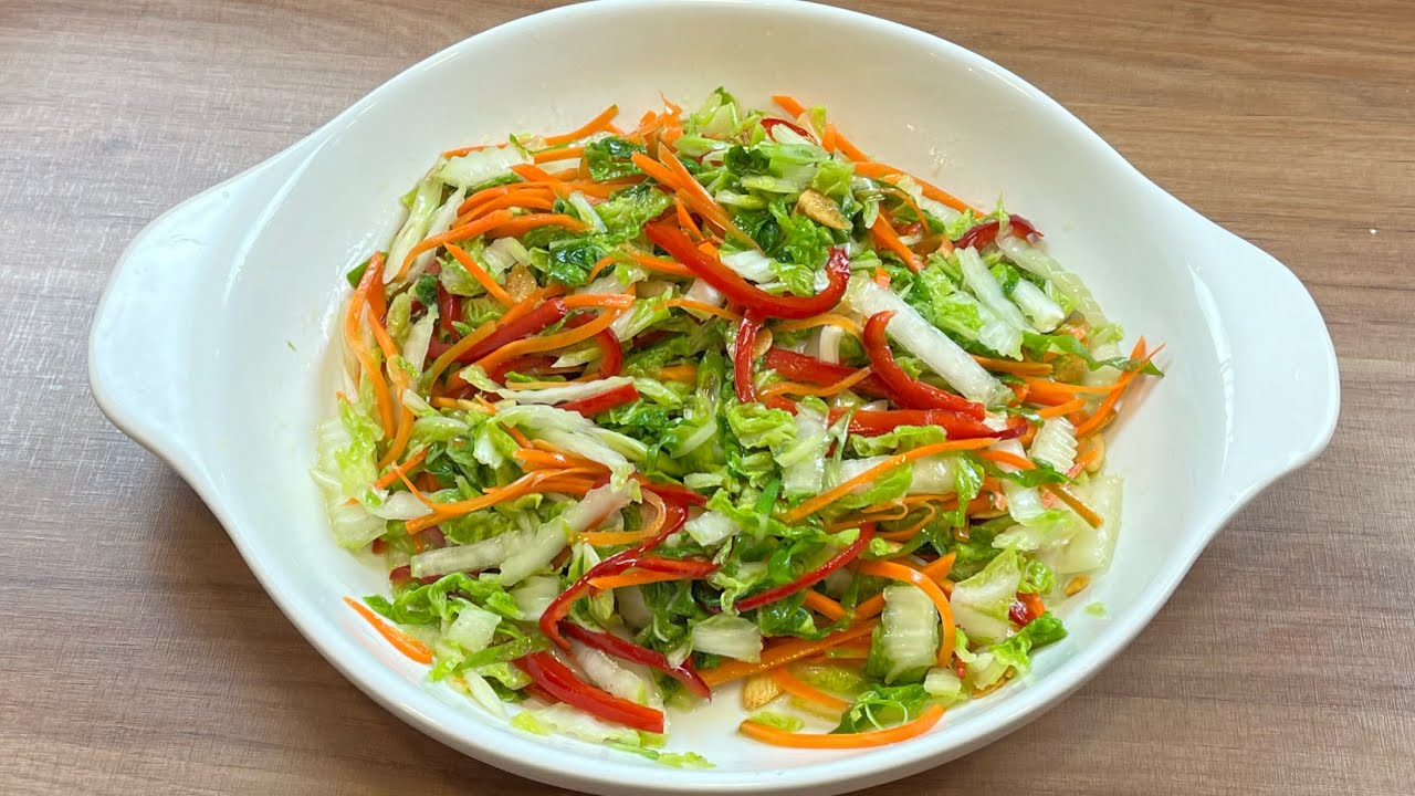 A melhor salada de acelga com alho frito minha mãe fazia