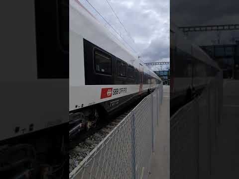 RABe 501 "Giruno" in doppia composizione come IC 21 684 per Basel SBB in partenza da Bellinzona