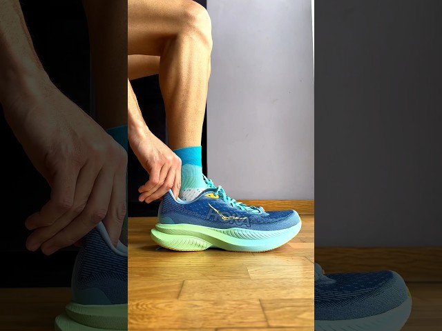 Vídeo relacionado con Hoka One One 1147790-BWHT Mach 6 Hombre Black/White EU 42