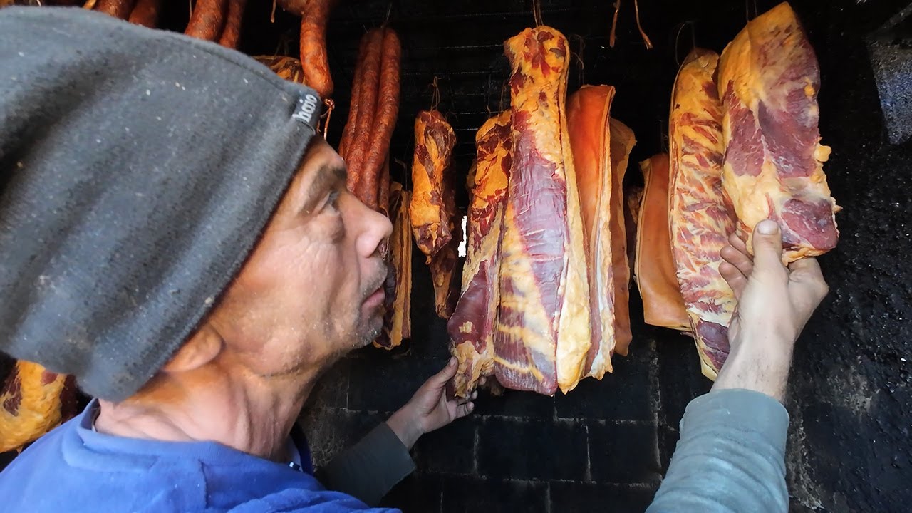 Dominkova pušnica puna mesa kao drva