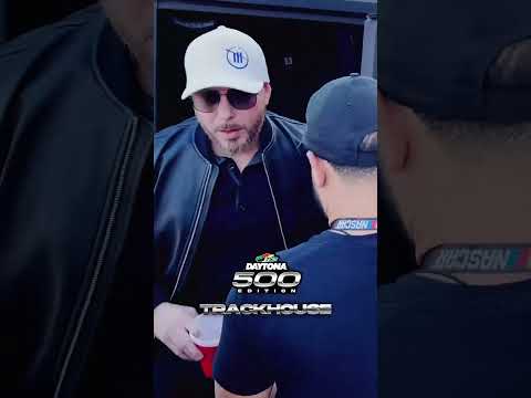 Thank God & Jimmy Buffett 💿🔥 Now Everybody Put Your Fins Up