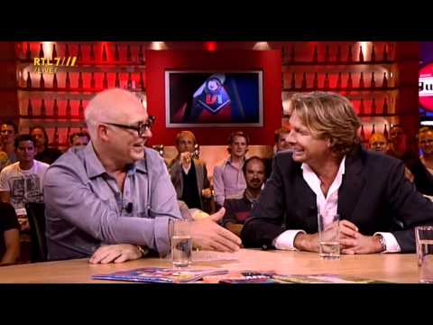 VI 22-08-11 - René van der Gijp & Johan Derksen hebben lol om niveau van SV Ried