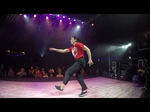 B-girl Yana vs b-girl Prota