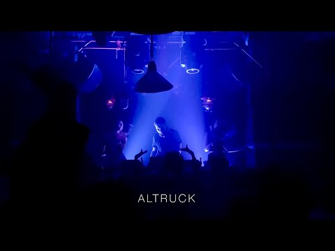 Altruck ⋄ Warehouse ⋄ February 2022 ⋄ 4K
