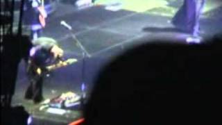 Korn - Bottled Up Inside (Live In Palais de Omnisport Bercy, Paris, France September 14,2002)