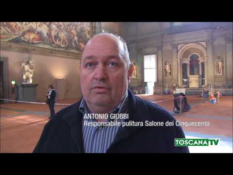 2018-01-25 FIRENZE - RIPULITURA DEL PAVIMENTO NEL SALONE DEI CINQUECENTO