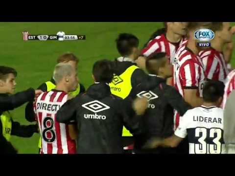 El clásico platense terminó en una batalla campal