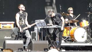 Leftover Crack - Life Is Pain - BEACH GOTH 2016