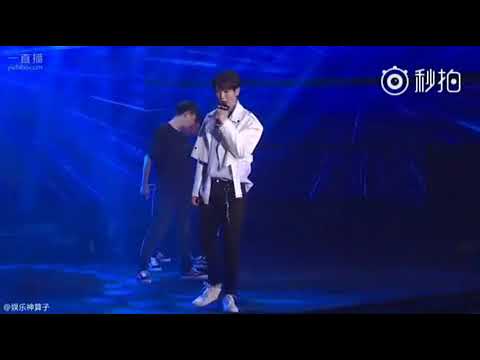 上海ファッションウィークパフォーマンス