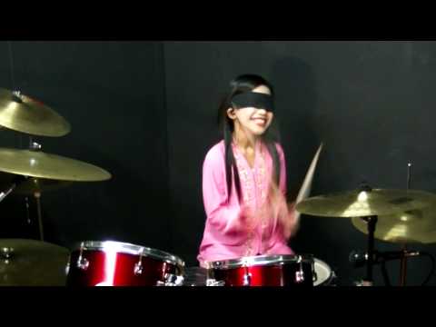 Nenek Nenek Si Bongkok Tiga (KSSR) - Nur Amira Syahira