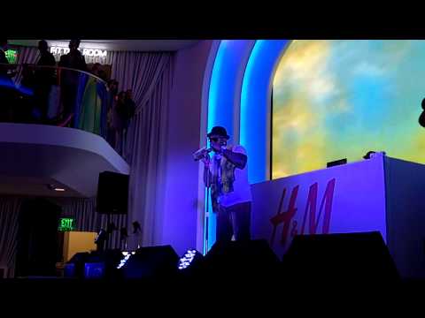 Flo Rida Live at H&M
