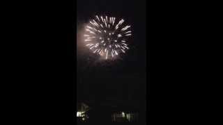 preview picture of video 'Fireworks 2013 at Sun City Center Florida .. Opening barrage'
