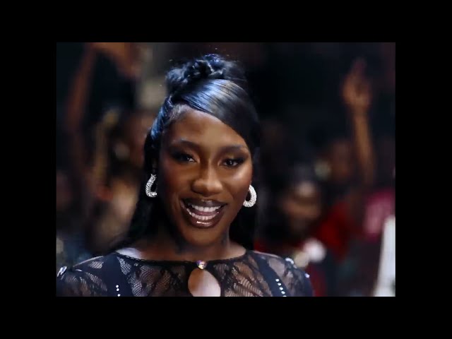 Hype von Aya Nakamura ((jetzt ansehen))