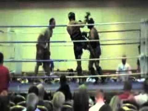 Hubert Chudzicki vs Colm O'Carroll Muay Thai Ballincollig.avi