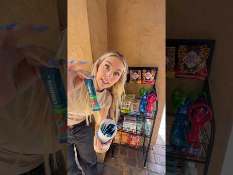 New mailmen have entered the villa 🌴🥤💌 #minifridge #mailmen setting up my fridge at the new house