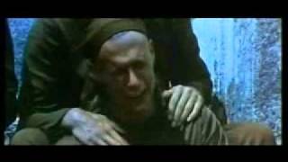 La morte dell'individuo a favore del gruppo.wmv