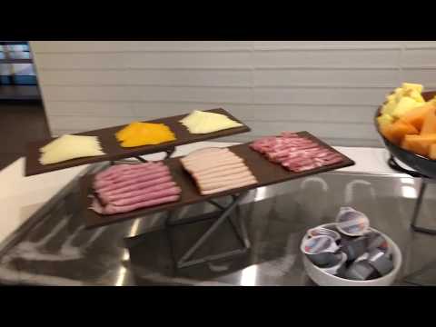 Marriott Irvine spectrum Club M breakfast buffet