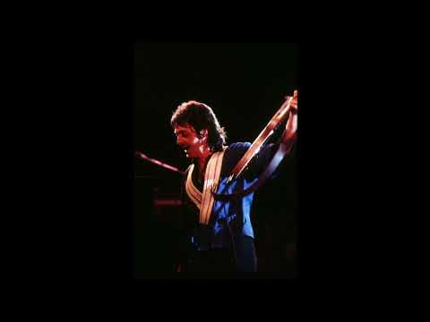 Paul McCartney - Venus And Mars / Rock Show / Jet (Live in Perth 1975)