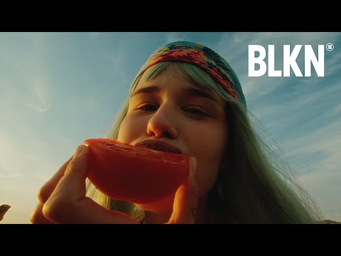 AURAH - KRADES LJUBAW (OFFICIAL VIDEO)