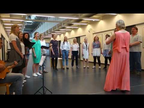 Accantus - Lean on me