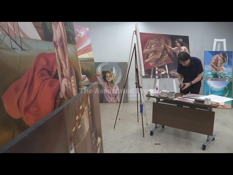 From red donkeys to vibrant art: Fernando Dávila's colorful journey as a colorblind painter