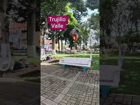 TRUJILLO VALLE DEL CAUCA, parque central