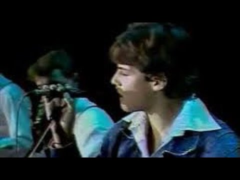 Tingulli I Zjarrtë - Grupi muzikor i viteve 90