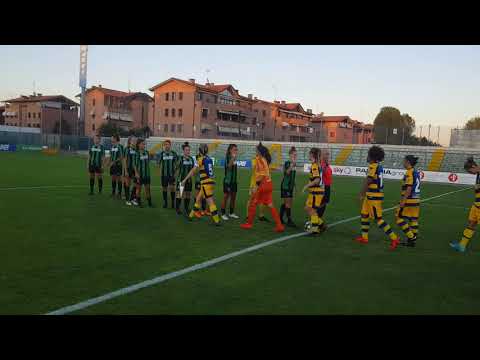 Femminile, Sassuolo-Parma (allenamento congiunto) - Ingresso squadre in campo