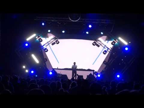 Kiss Fm 13 - Tenishia