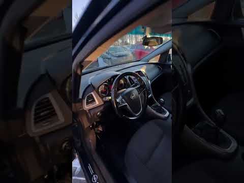 фото opel astra j 0