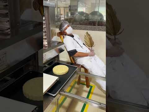 This Is Simply The Easiest Job In The World! #Mooncake #Chinesefood