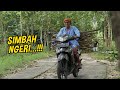 Old Grandmothers Chasing Each Other On A Motorcycle JOWO JOKE New 56
