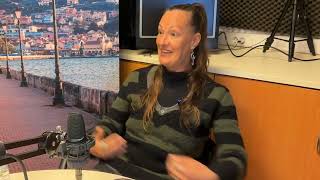 VIVA VOCE &sigma;&tau;&alpha; FM &mu;&epsilon; &tau;&eta;&nu; &Phi;&omicron;&iota;́&beta;&eta; &Rho;&iota;́&zeta;&omicron;&upsilon;