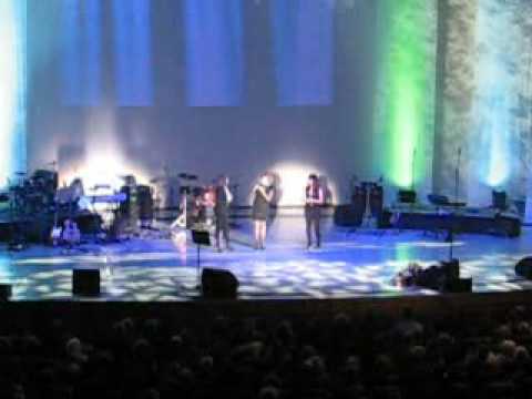 Irina Popa Loredana Ciubotaru alaturi de Corina Chiriac la Sala Palatului 2010 Febr 18.