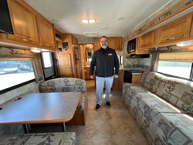 Preview image of 2007 Coachmen Freelander 3100SO (17U232447) youtube video