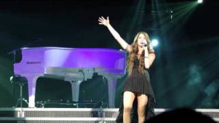 When I Look At You HD - Miley Cyrus Live and Close up. Portland Wonder World 2009 Tour