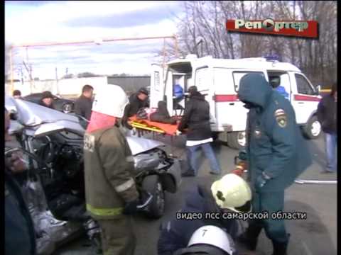 У кладбища "Южное" столкнулись три машины (видео)