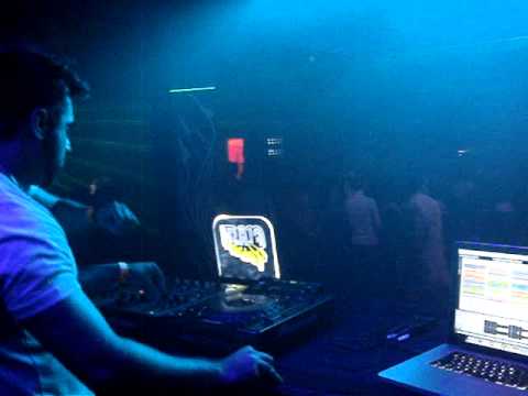 DJ NETTO BUCK @ ON OFF - 02/12/2012